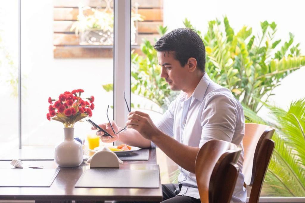 Aracatuba Plaza Hotel Bagian luar foto
